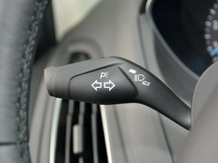 2017款 两厢 1.6L 自动风尚型智行版