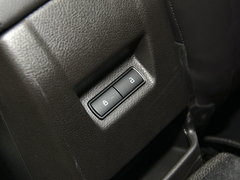 2017款 两厢 1.6L 自动风尚型智行版