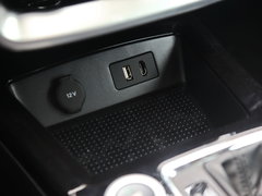 2016款 1.5T CVT尊贵型