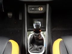 2016款 1.2L 手动豪华型