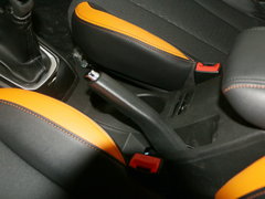 2016款 1.2L 手动豪华型