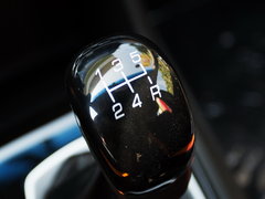 2016款 1.2L 手动时尚版