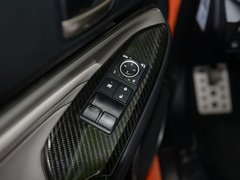 2017款 F 5.0L 碳纤维版