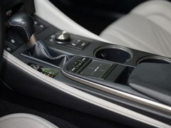 2017款 F 5.0L 碳纤维版