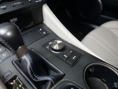 2017款 F 5.0L 碳纤维版