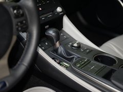 2017款 F 5.0L 碳纤维版