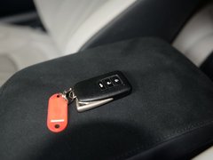 2017款 F 5.0L 碳纤维版