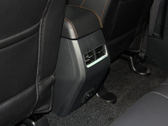 2016款 2.3T 自动四驱尊享版