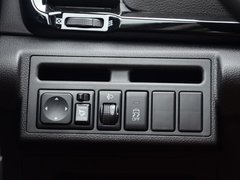 2016款 2.0L 自动旗舰版