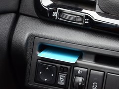 2016款 2.0L 自动旗舰版