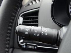 2016款 2.0L 自动旗舰版