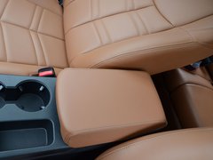 2016款 2.0L 自动旗舰版