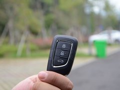 2016款 2.0L 自动旗舰版