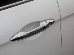 2016款 2.0L 自动旗舰版