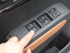 2016款 2.0L 自动旗舰版