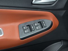 2016款 1.5L 手动尊贵型