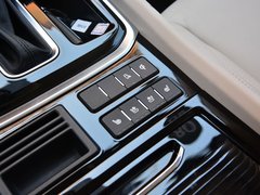 2017款 320T 两驱尊贵版（七座）