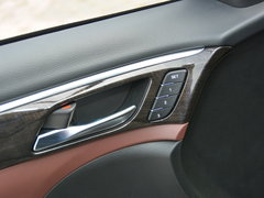 2017款 320T 两驱豪华智联版（七座）