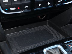 2017款 320T 两驱豪华智联版（七座）