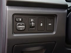 2016款 1.0T 手动劲驰新锐型