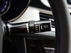 2016款 1.0T 手动劲驰新锐型