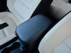 2016款 1.0T 手动劲驰新锐型