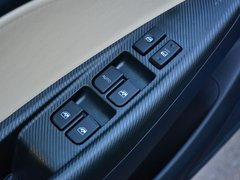2016款 1.0T 手动劲驰新锐型