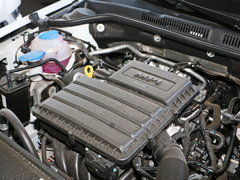 2017款 1.6L 自动舒适型