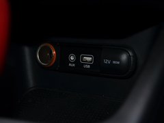 2017款 1.6T 自动傲尊版