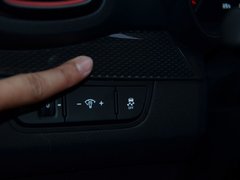 2017款 1.6T 自动傲尊版