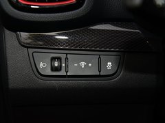 2017款 1.6T 自动傲尊版