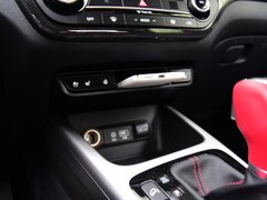 2017款 1.6T 自动傲尊版