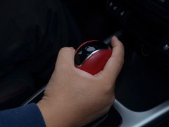 2017款 1.6T 自动傲尊版