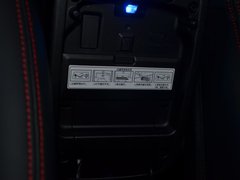 2017款 1.6T 自动傲尊版