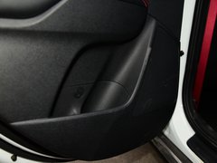 2017款 1.6T 自动傲尊版