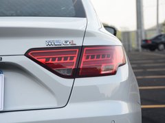 2017款 1.8L 自动精英型