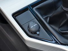 2017款 1.8L 手动精英型
