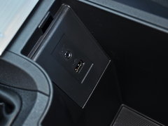 2017款 1.8L 手动精英型