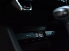 2017款 2.0T 自动四驱DLX 7座