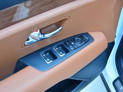 2017款 2.0T 自动四驱LUX 7座