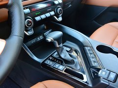 2017款 2.0T 自动四驱LUX 7座