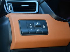 2017款 2.0T 自动四驱LUX 7座