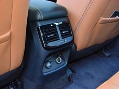 2017款 2.0T 自动四驱LUX 7座