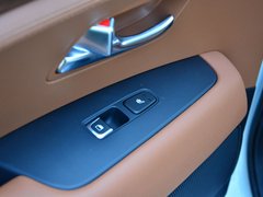 2017款 2.0T 自动四驱LUX 7座