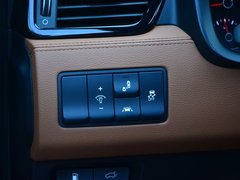 2017款 2.0T 自动四驱LUX 7座