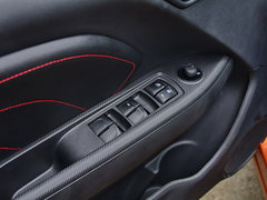 2016款 1.5L 手动旗舰型