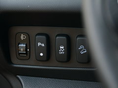 2016款 1.5L 手动旗舰型