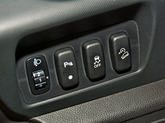 2016款 1.5L 手动旗舰型