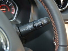 2016款 1.5L 手动旗舰型