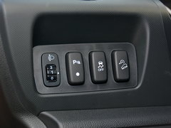 2016款 1.5L 手动旗舰型